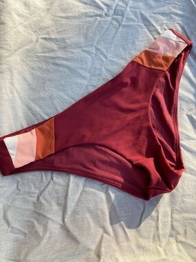 Rip curl burgundy sport ribbed bottoms L